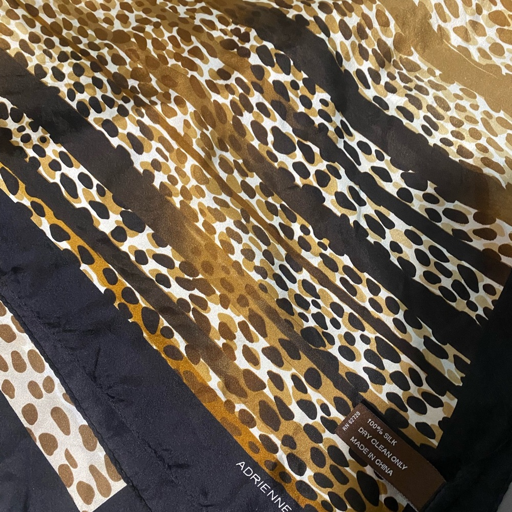 Vintage ADRIENNE VITTADINI Designer Silk Scarf 20“ Square Multiple Animal Print